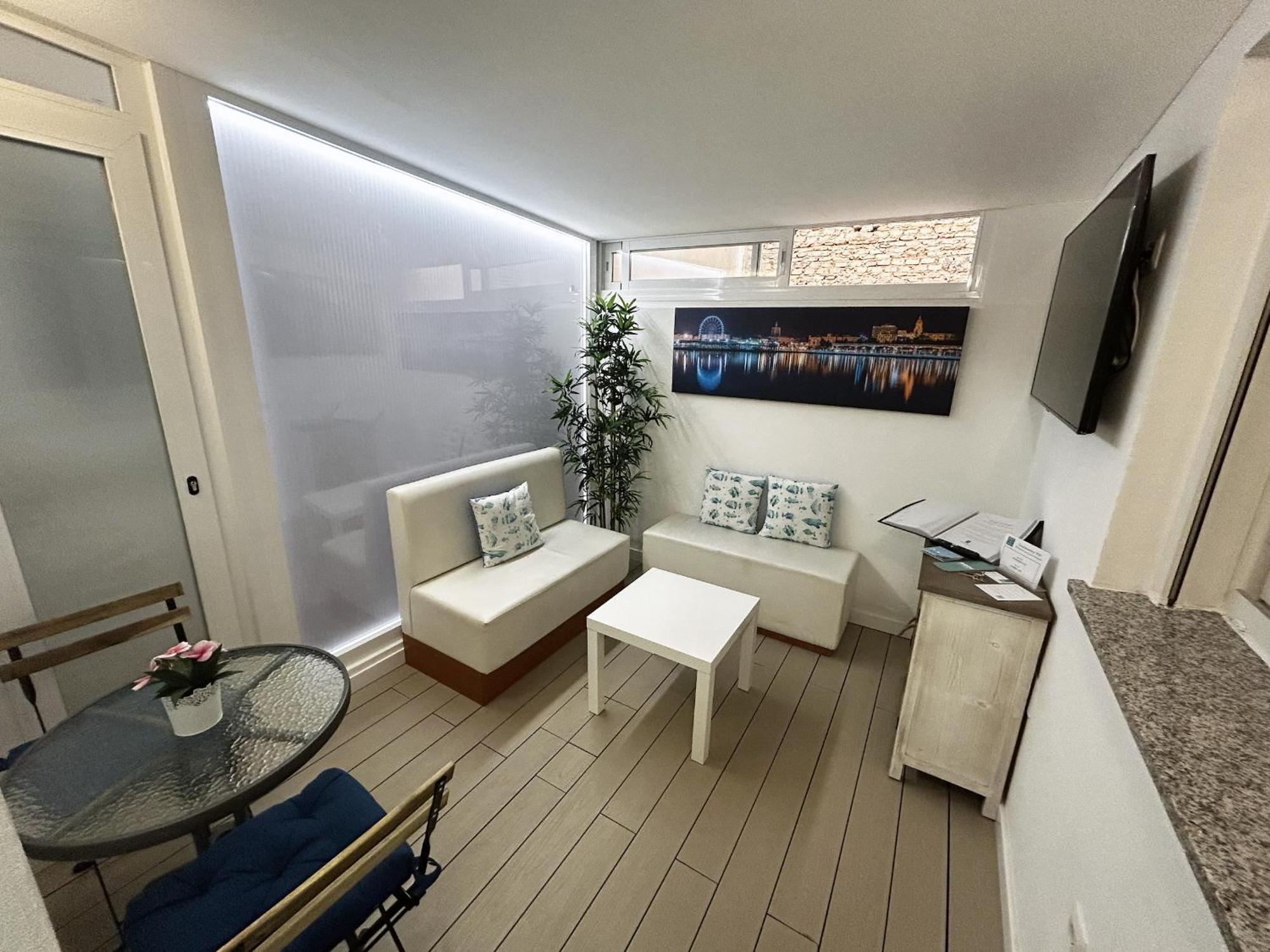 Wonderstays Apartamentos Maribel Malaga Ngoại thất bức ảnh